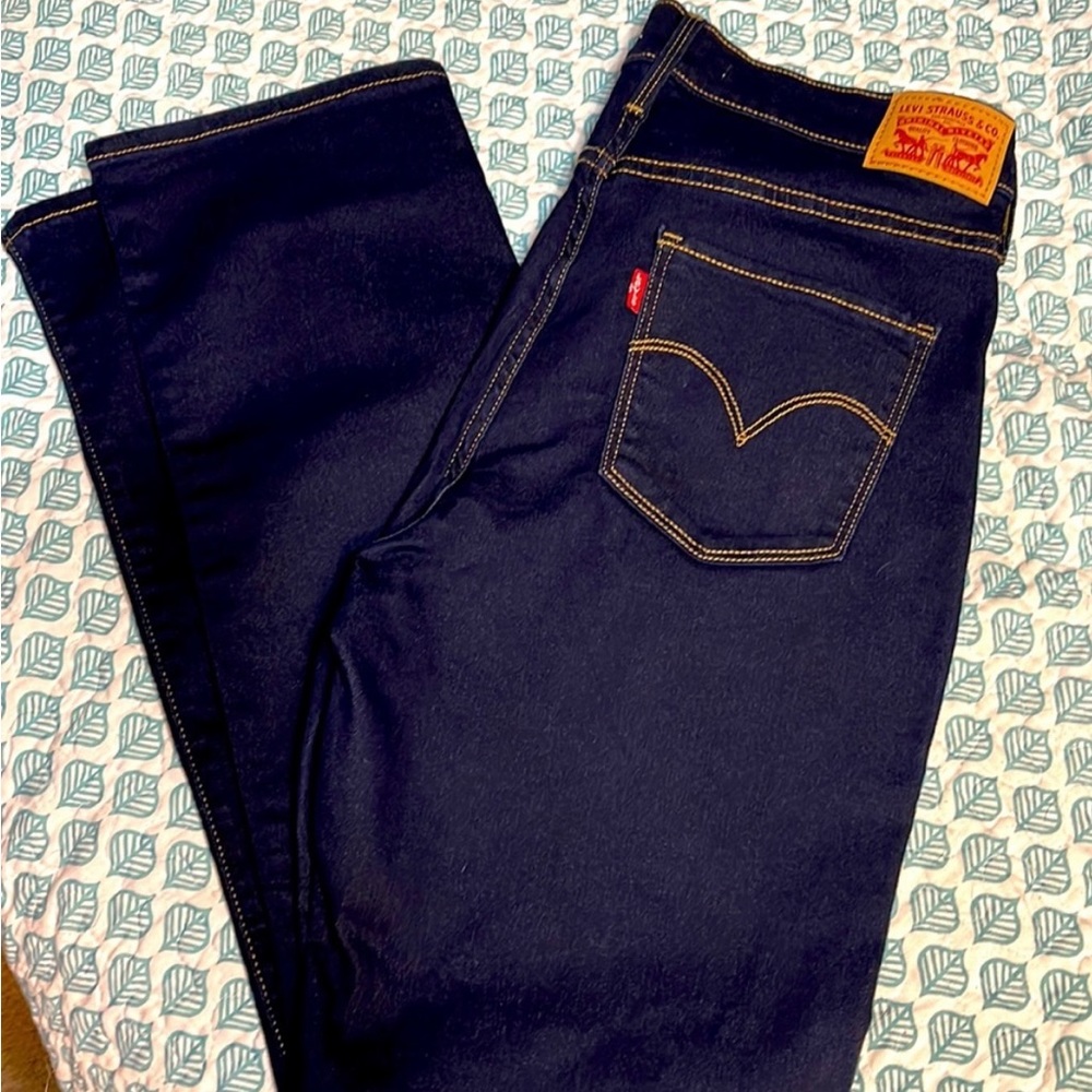2 pair Levi jeans